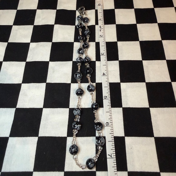 Marbled Bead Choker Necklace - Picture 5 of 5